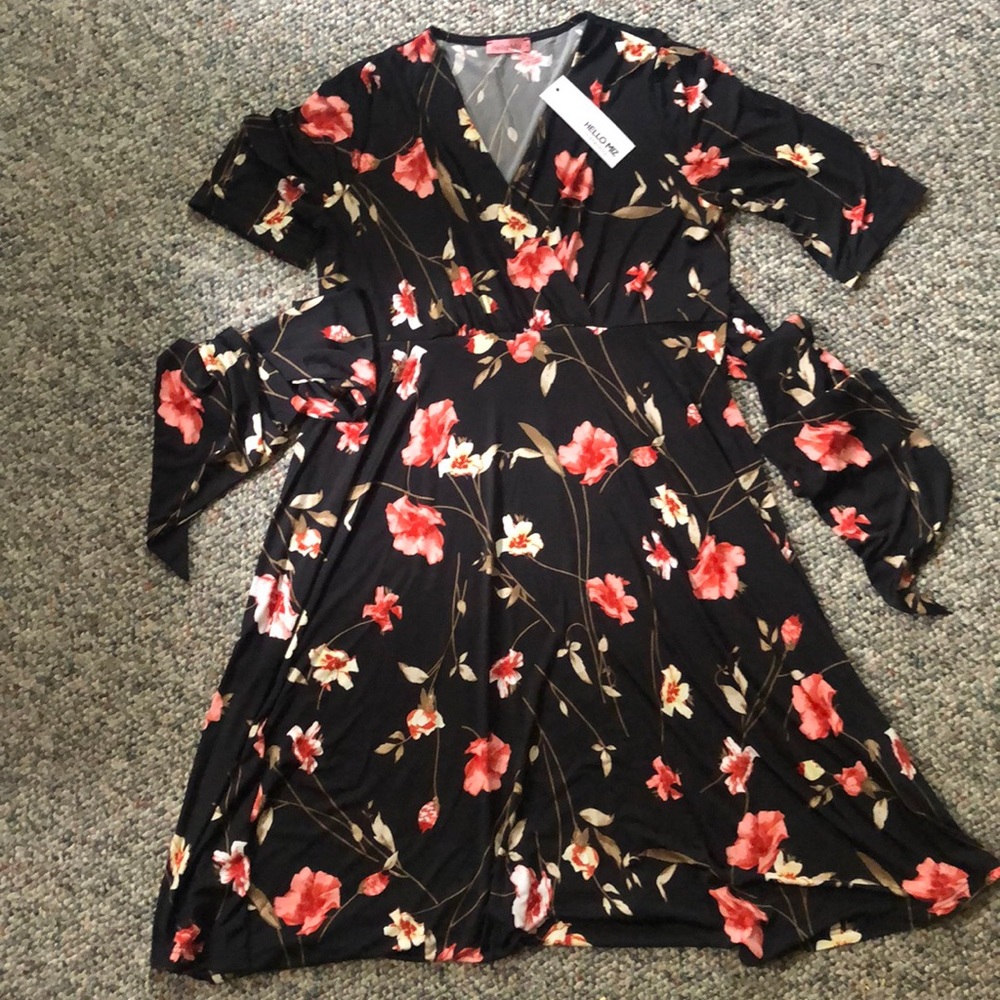 Maternity dress! Perfect for your baby shower!